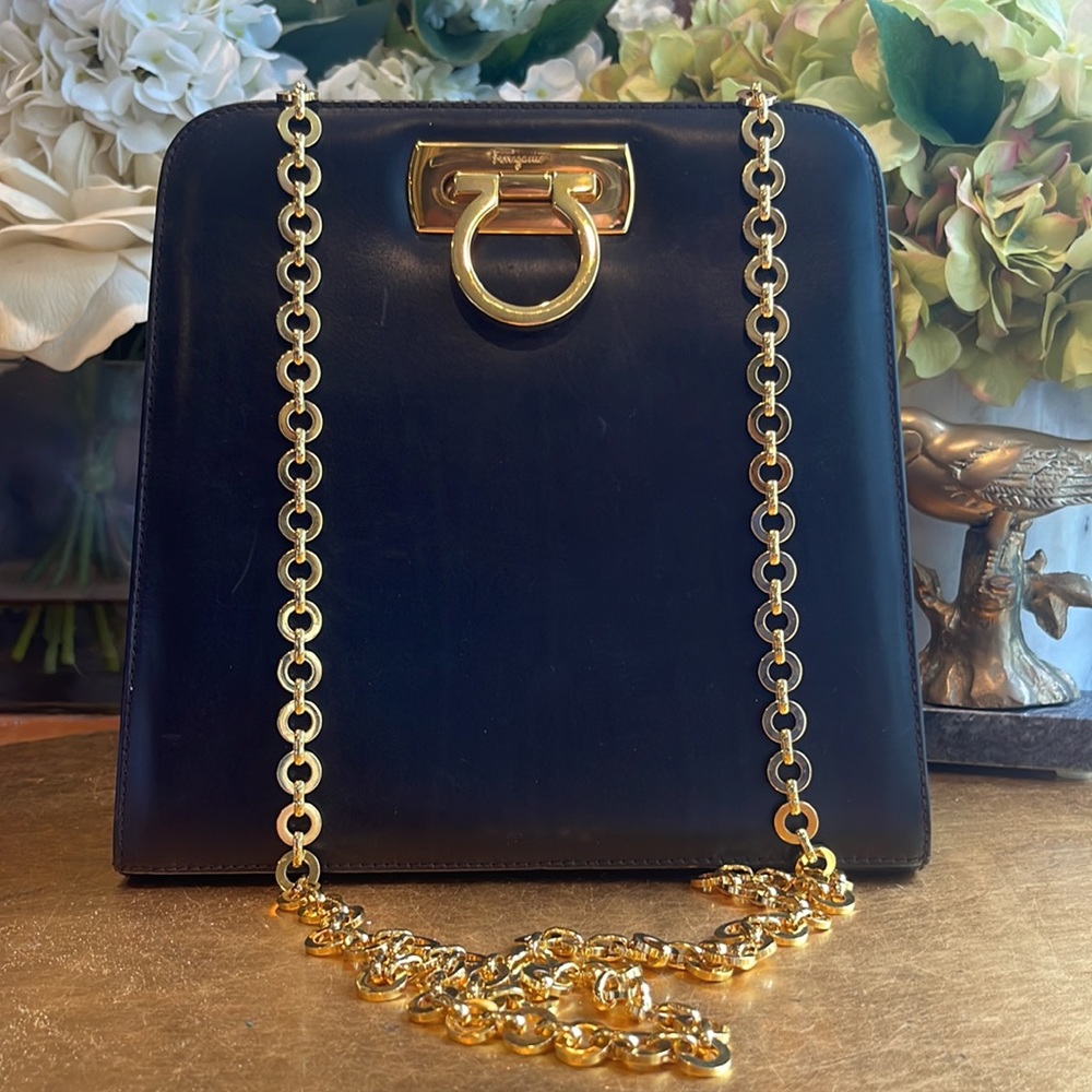 Salvatore Ferragamo Gancini Brown Leather Shoulder Bag P21 | RARE COLOR!